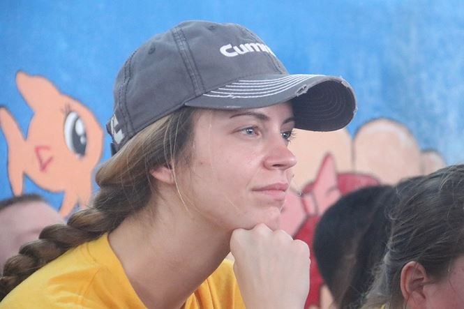 Những bóng hồng trên tàu sân bay Mỹ USS Carl Vinson